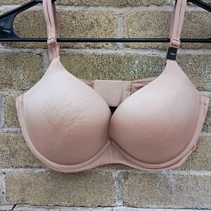 NWOT Victoria's Secret Very Sexy Lightly Lined Plunge Bra